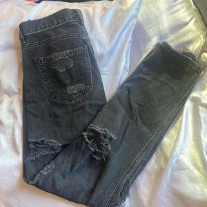 Black denim american eagle ripped jeans size 0